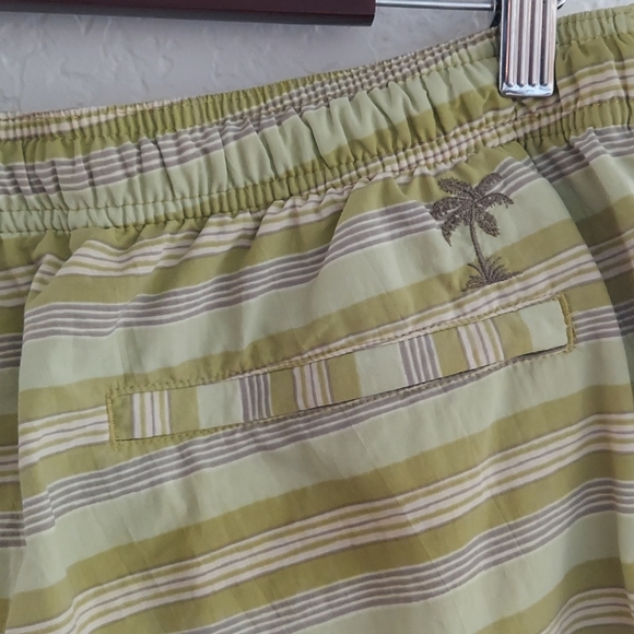 Tommy Bahama Swim Trunks Size L - Picture 4 of 5